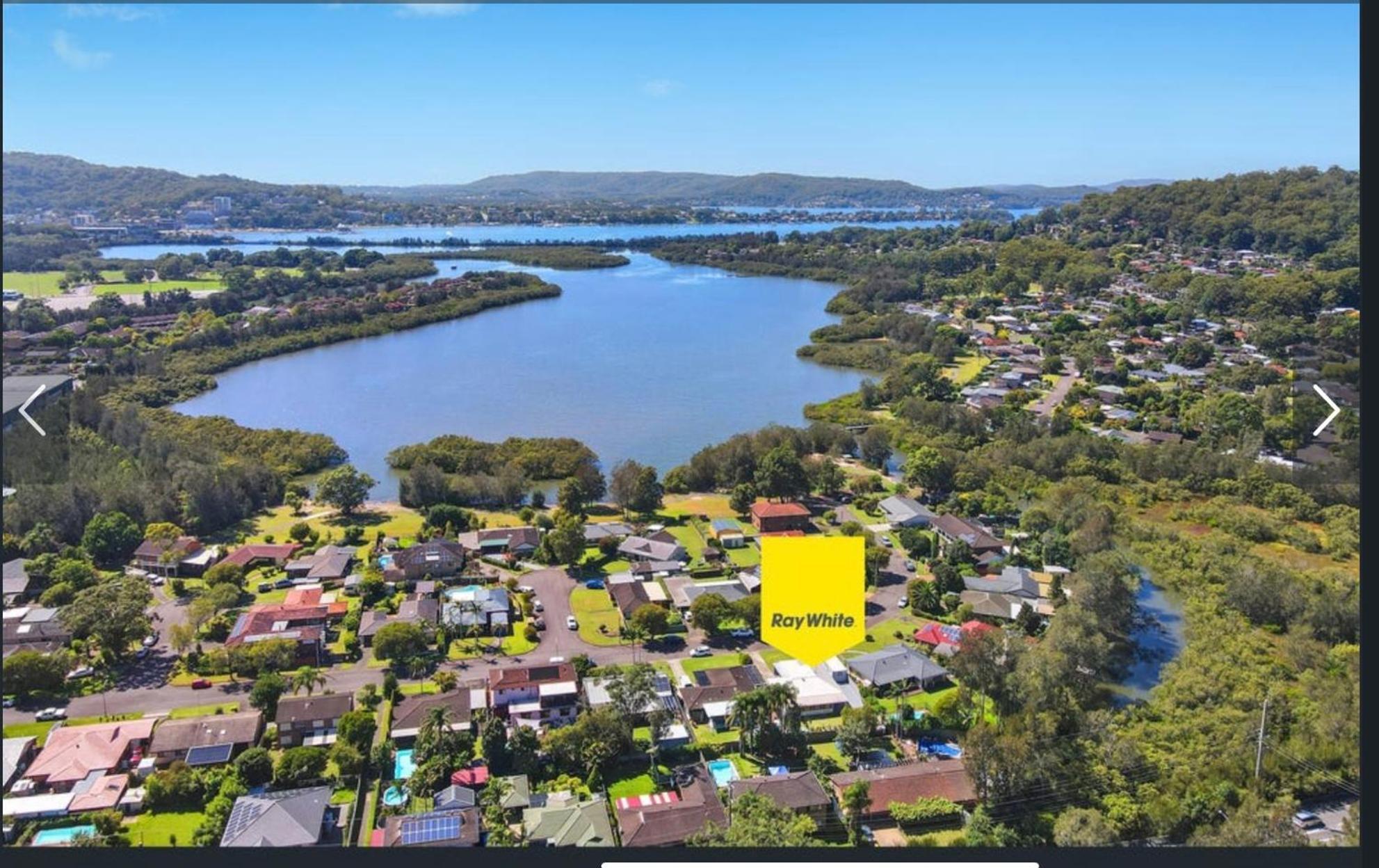 Guesthouse In W Gosford Centre Exterior photo